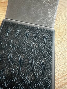 SIZZIX Big Shot vyrezavaci a embosovaci stroj - 16