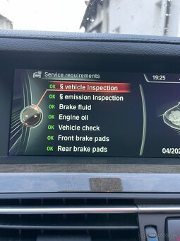 BMW 740d xDrive 230 kW, PÔVODNÝ LAK,175xxxkm, FACELIFT - 16