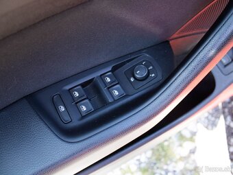 Volkswagen Passat Variant 2.0 TDI EVO Business DSG - 16