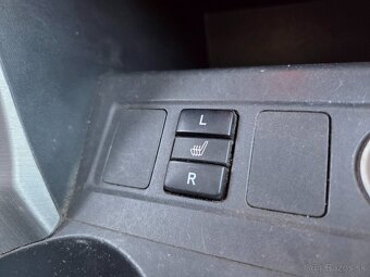 Toyota Rav4 2.2D-4x4 - 16