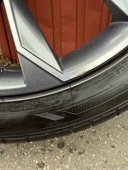 Originál elektróny Skoda RS Octavia R19 LETNÉ 235/40R19 - 16