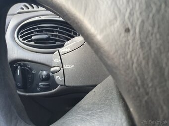 Ford Focus 1.6 74 KW Benzín - 16