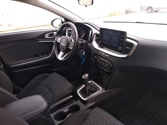 2022_KIA Ceed combi 1.5 turbo_1.maj.SR_9.667€ netto_ZÁRUKA_ - 16