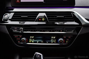 BMW 520d Touring / M Paket / HK Audio / TOP STAV / PANORÁMA - 16