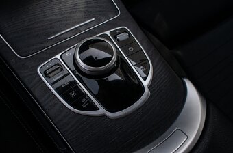 Mercedes-Benz GLC SUV 350 e 4MATIC A/T - 16