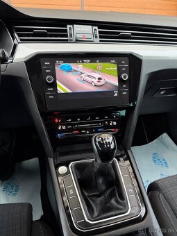 Volkswagen Passat Variant 2.0 TDI EVO Business - 16