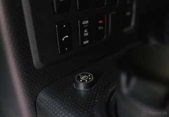 Toyota FJ Cruiser 4,0 l 191kW V6 AT6 - 16