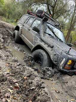 Jeep XJ 2.5 85kw - 16