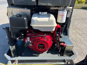 Samonakladaci minidumper Wacker Neuson DT08, Honda - 16