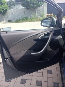 Opel Astra SPORTS TOURER - 16