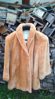 Predám oranžový kožuch,a iné krásne kožuchy - 16