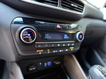 HYUNDAI TUCSON 1.6 GDI STYLE/ 69 000km/ FULL LED/ 1.MAJITEĽ - 16