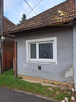 Starší domček s krásnym pozemkom - 16