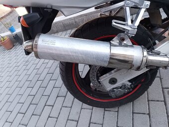 Yamaha FZ400 - 16