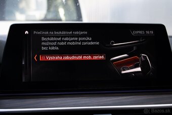 BMW 520d Touring Luxury Line, Pano, El. ťažné, Po servise - 16