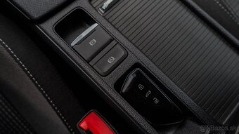 Škoda Octavia Combi 2.0 TDI Style A/T DSG - 16