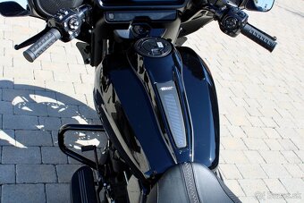 Harley Davidson street glide - 16