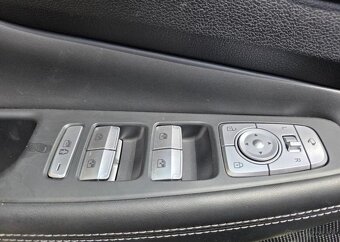 Hyundai Santa Fe 2.2-PREMIUM-TAŽNÉ 2,5t-7 MÍST - 16