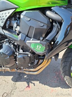 Kawasaki Z750 R - 16