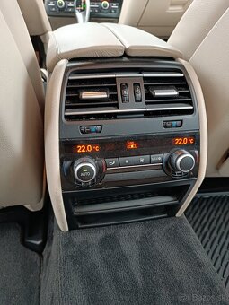 BMW 740xd 225kW 2011 najeto 200tkm ACC,komforní sedačky,N.V. - 16