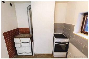 CHATA / DONOVALY / TICHÁ LOKALITA / 400 m2 / - 16