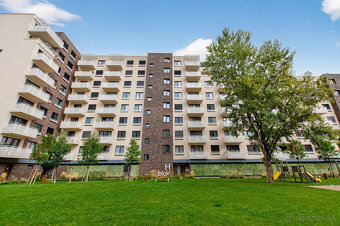 Na predaj moderný 2-izbový byt s garážovým státím - 16