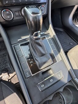 Škoda Superb 2.0 TDi 2016 - 16