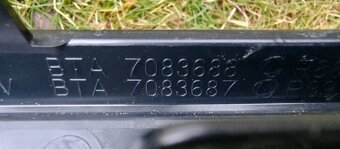 Mercedes W236 C253 W253 - podblatnik maska lem - 16