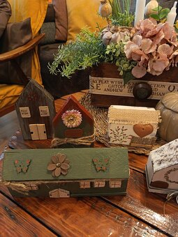 Dekoračné domčeky, venčeky😊 - 16