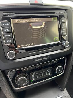 Škoda Superb combi 2 facelift 2.0 TDi dsg 140 koni 2015 koža - 16