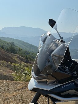 CF MOTO MT 800 Explore 2025 - 16