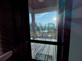 ZREKONŠTRUOVANÝ MODERNÝ VÍKENDOVÝ DOM S VÍNNOU PIVNICOU - 16