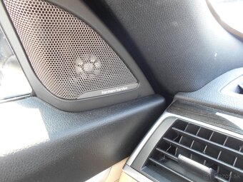 BMW 3xx 330i xDrive GT A/T - 16