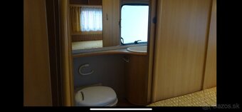 2002 Dethleffs camper 490 - 16