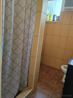 Prenajmem 1 izbový malý apartmán  - garzónku - 16