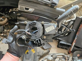 Rozpredám Jaguar XF 2.7d 152kw - 16