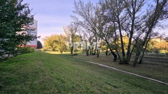 Dvojgarsónka, 2 x loggia, východná orientácia, Gessayova, Pe - 16