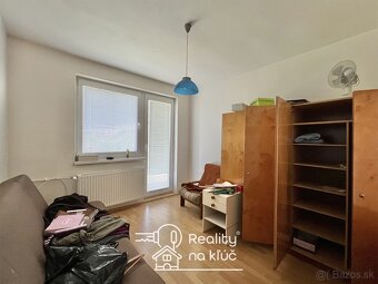 Na predaj dvojgeneračný poschodový rodinný dom - Komjatice - 16