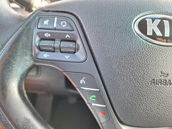 Kia Ceed   SW 1.6 GDI LX/Silver - 16