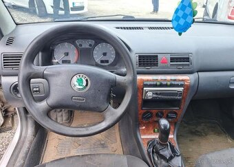 Škoda Octavia 1,6 benzín manuál 55 kw - 16