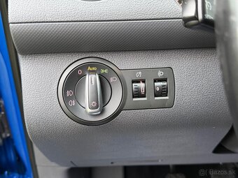 VOLKSWAGEN CADDY MAXI 2,0 TDI-7 MÍST, PARK. SENZORY, NAVI - 16