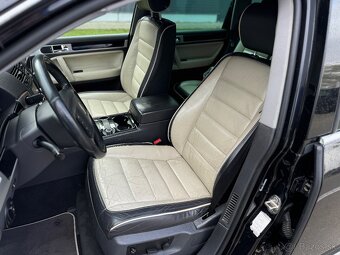 TOUAREG 3.0 tdi 047/999 kusov EXCLUSIVE EDITION - 16
