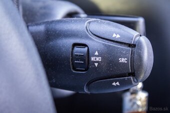 Peugeot 3008 1.6 VTi Anniversary Pack 88kW - 16