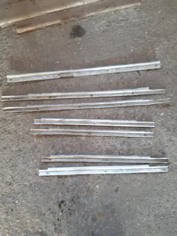 Škoda 100 -100 plast nd . - 16