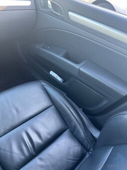 Škoda Superb Combi 1.6 TDI, full výbava, koža, 2 sady kolies - 16