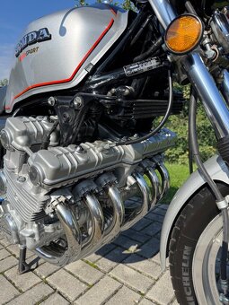 Ducati, Triumph, Suzuki, Benelli, BMW, Honda, Kawasaki,KTM - 16