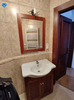 Na prenájom luxusný rodinný dom s nádherným výhľadom Nitra - - 16