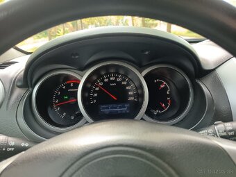Suzuki Grand Vitara 2010 - 16
