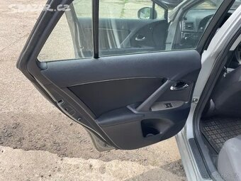 Toyota Avensis 2009 2.2 d4d 110kw - 16
