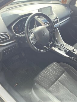 Mitsubishi Eclipse Cross - 16